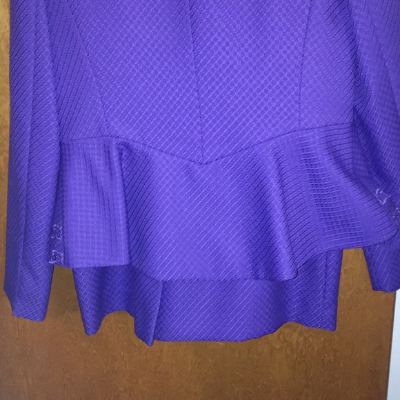 2 piece skirt suit - Picture 3 of 3